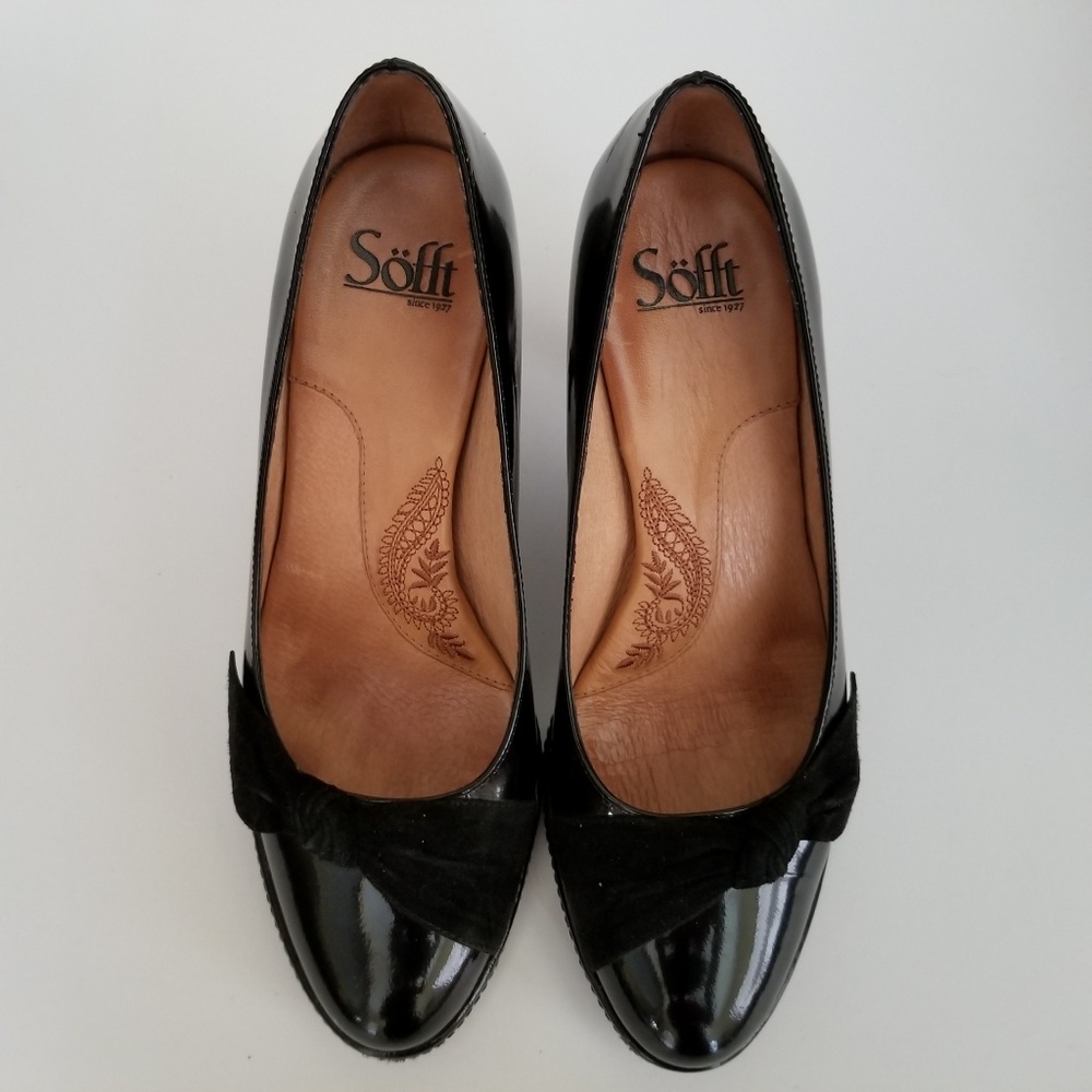 Sofft Black Patent Leather Bow Pumps